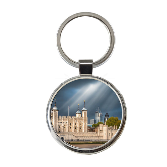 Tower Of London England Round Metal Keychain