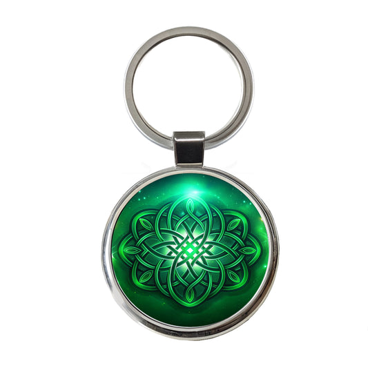 Celtic Knot Irish Eternity Love Green Round Metal Keychain
