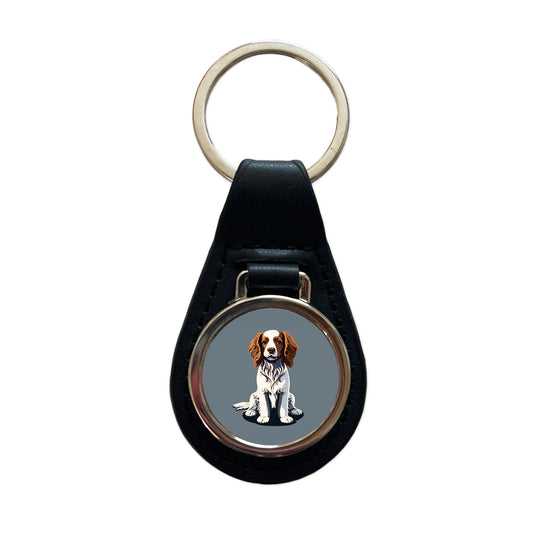 Brittany Spaniel Dog Sitting Black Leather Metal Keychain