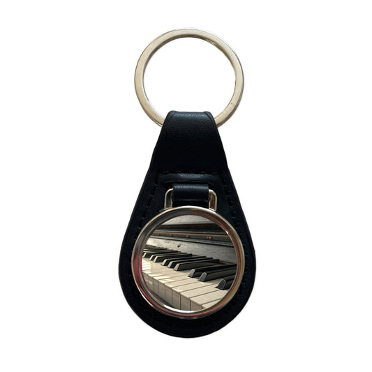 Piano Keys Close-up Black Leather Metal Keychain